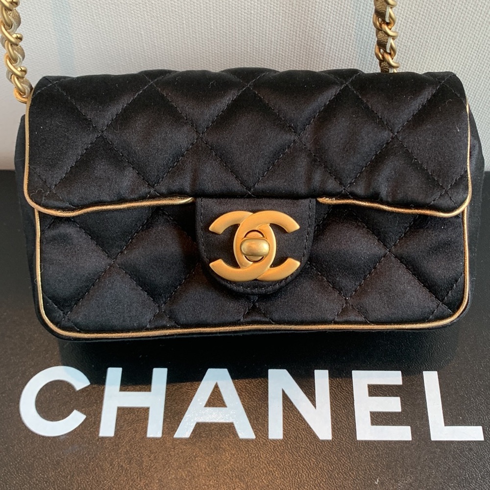 CHANEL Rare Mini Black Matte Gold Satin Leather Quilted Crossbody Vintage Bag🖤